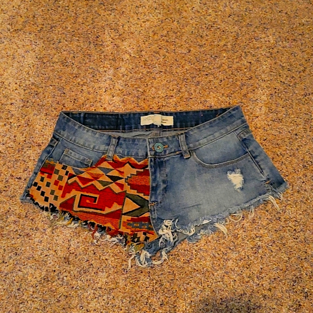 Printed denim shorts